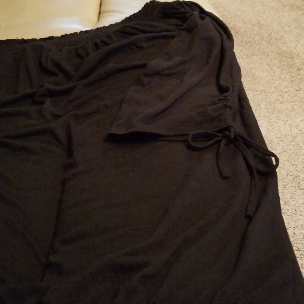 Top - Picture 2 of 2